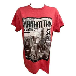 Delta T-Shirt Mens Small Red Short Sleeve - Manhattan New York City Graphic Tee